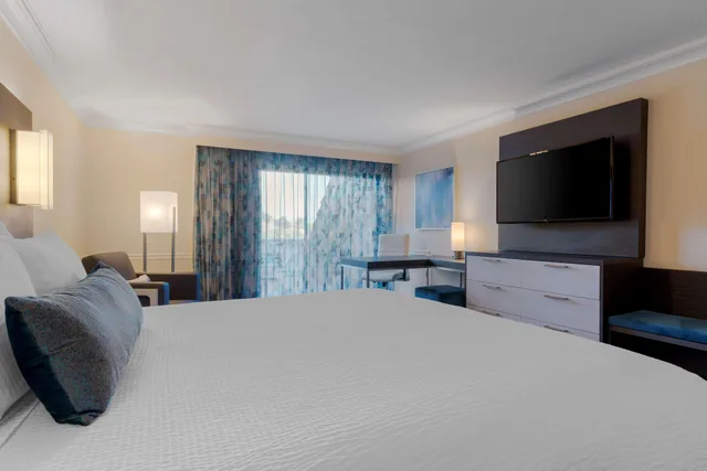غرفة بسرير مزدوج لذوي الإعاقة، Best Western Plus Novato Oaks Inn 2/2
