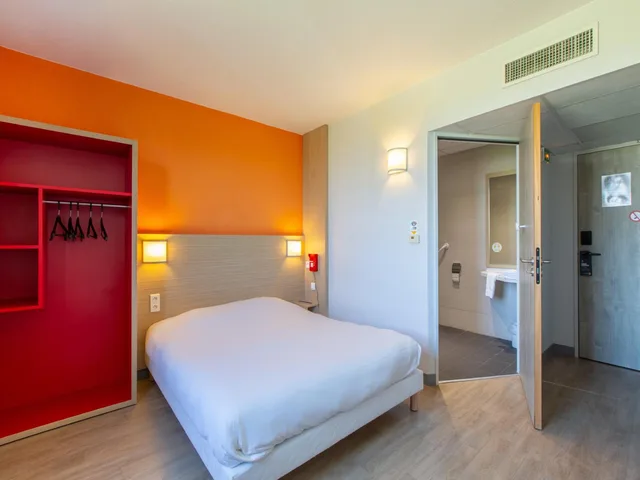 غرفة بسرير مزدوج، Hotel Premiere Classe Chartres Barjouville 6/10