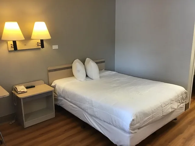 غرفة بسرير مزدوج لذوي الإعاقة، Super 8 by Wyndham Woods Cross/Salt Lake City North 3/4