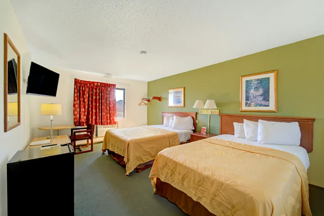 غرفة بسريرين مزدوجين، Capital O Amerihost Inn and Suites Kingdom City Hwy 54 MO 3/8