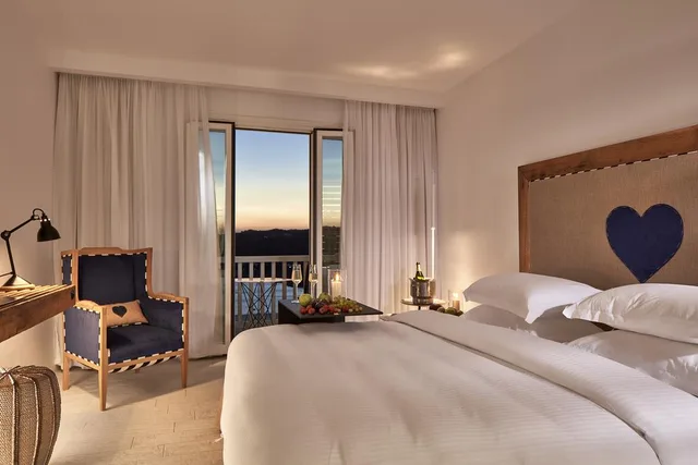 غرفة سوبيريور بسرير مزدوج أو سريرين منفصلين، Royal Myconian - Leading Hotels Of The World 1/2
