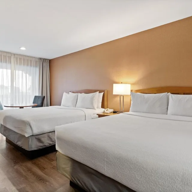غرفة بسريرين كوين، Vagabond Inn Executive San Francisco Airport 3/10