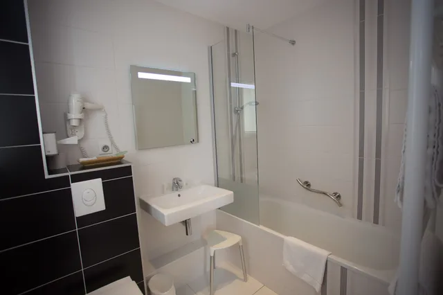 غرفة كومفورت بسرير كوين، Best Western Plus Le Roof 9/10