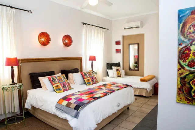 غرفة بسرير كوين، Ons Dorpshuis Guest House 1/3
