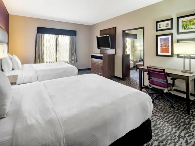 جناح ديلوكس تنفيذي بغرفة نوم واحدة، La Quinta Inn & Suites by Wyndham NW Tucson Marana 2/3