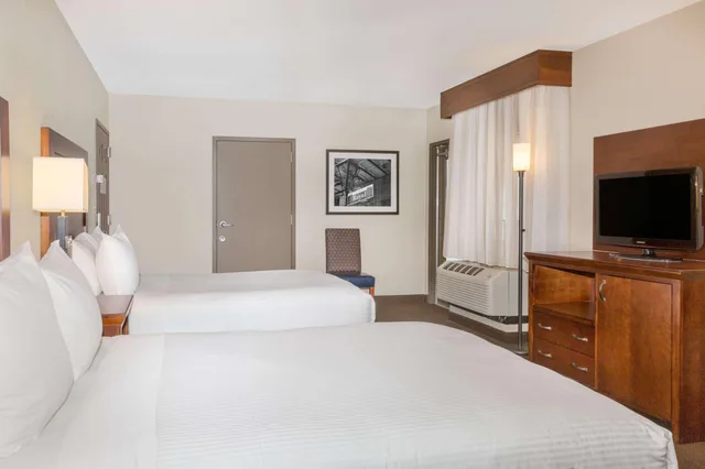 غرفة رباعية بسريرين مزدوجين، Wyndham New Orleans - French Quarter Hotel 1/2