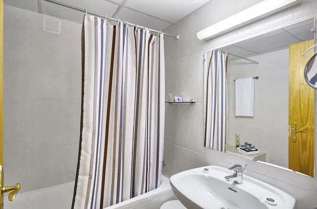 غرفة بسريرين منفصلين، Hotel Sant Gothard 7/8
