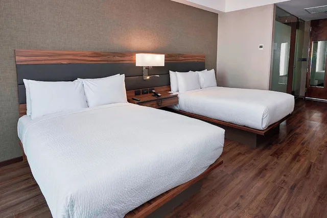 غرفة بسريرين مزدوجين بإطلالة على المدينة، AC by Marriott Mexico Santa Fe 2/10