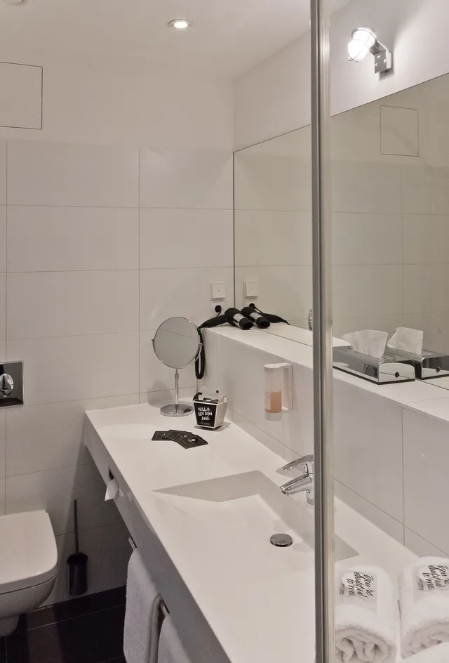 غرفة قياسية بسريرين منفصلين، elaya hotel leipzig city center 7/10