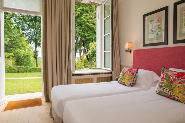 Charme, Pavilion, Queen Bed، Domaine de la Tortiniere 1/10