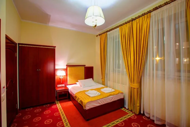 Room, Single, Accessible, HOLIDAY PARK 1/3