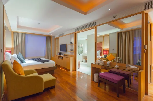 جناح بسرير كينج بإطلالة على البحر بشرفة بغرفة نوم واحدة، Holiday Inn Resort Phuket, an IHG Hotel 2/7