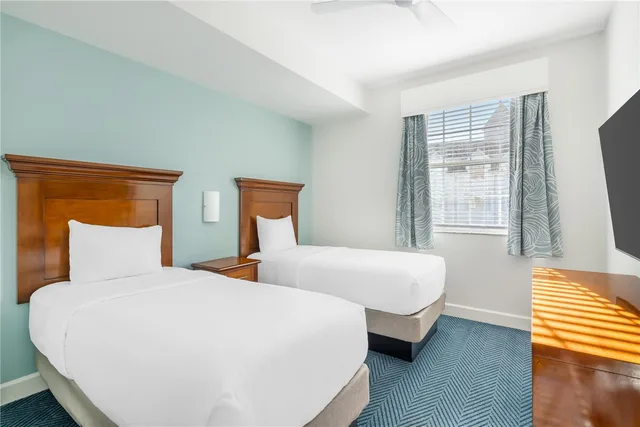 جناح بسريرين منفصلين وسرير كينج بـ3 غرف نوم بحوض استحمام لذوي الإعاقة، Hilton Vacation Club Grand Beach Orlando 2/5