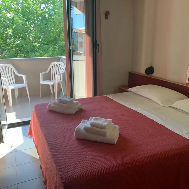 Economy, Double Bed, Hotel Giglio 2/4