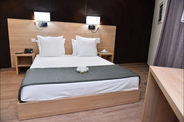 Double Room H، LIBERTE EXPRESS 2/4