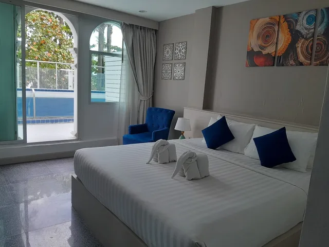 Deluxe, Double Bed, Pool Access، MODERN LIVING HOTEL 3/10