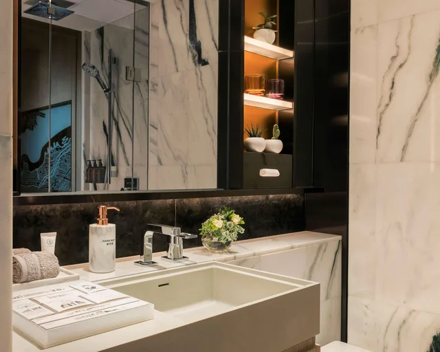 غرفة بسرير مزدوج بإطلالة على المرفأ، Hyatt Centric Victoria Harbour 2/2