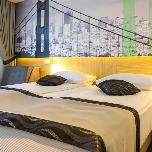 Superior, Double or Twin Bed, Grad Hotel 3/10