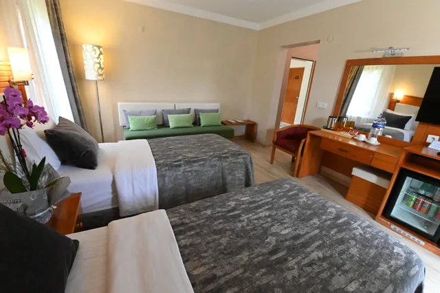 Garden, Club, Queen Bed, Sofa، Von Club Abant 2/7