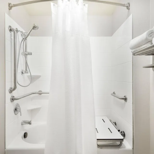 جناح بسرير كوين مع أريكة لذوي الإعاقة، Springhill Suites By Marriott Wheeling Tridelphia Area 8/9