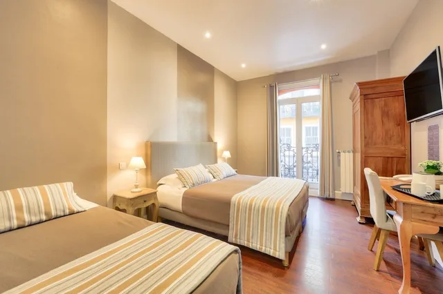 غرفة ثلاثية بسرير مزدوج وسرير فردي، Lepante Hotel 2/9