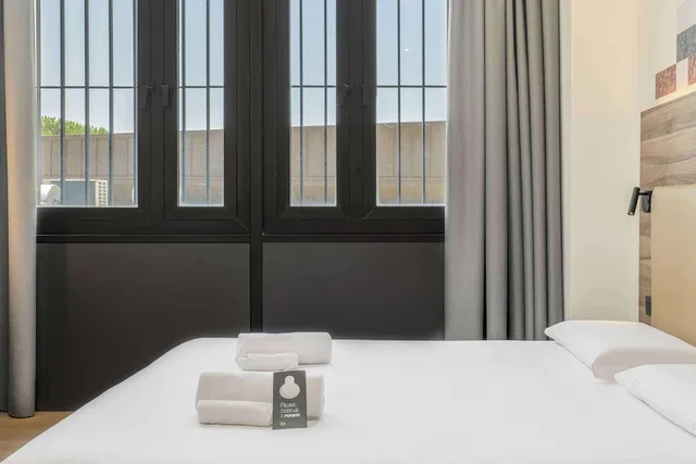 غرفة قياسية بسرير كوين، B&B HOTEL Prato City Center 3/7