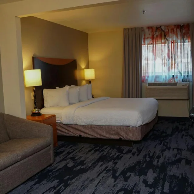 Room, King Bed, Bathtub, Accessible, Fairfield Inn Suites Denver Aurora Parker 1/6