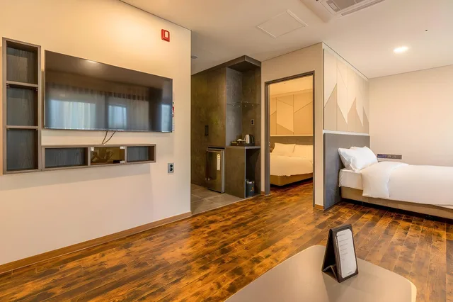 جناح عائلي بسريرين كوين، Urbanest Hotel 1/1