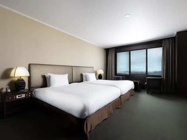 جناح ديلوكس بريفيليج بأربعة أسرّة بإطلالة على الجبل، Mercure Tottori Daisen Resort & Spa 1/1