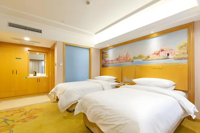 Standard, Twin Beds, No Window، Vienna International Hotel (Shanghai New International Expo Center) 1/1