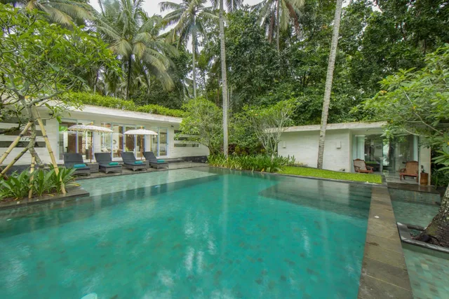 Garden Villa, Double Bed, Sofa، Kelapa Retreat and Spa 4/4