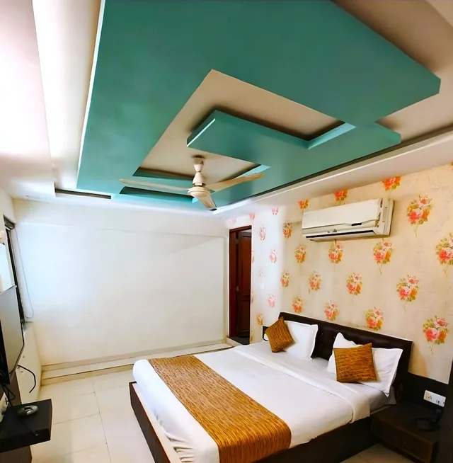 غرفة قياسية بسرير فردي، HOTEL SADHBHAV 1/3