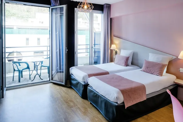 غرفة بسريرين منفصلين بشرفة، Hotel Sainte Rose 1/3