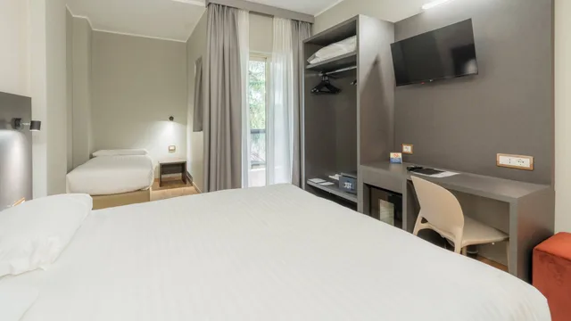غرفة ثلاثية كومفورت، Pineta Palace Roma 5/6