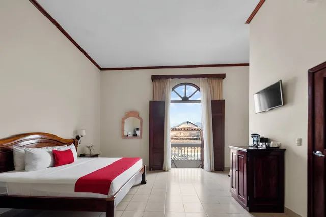 جناح جونيور بسرير كينج بشرفة، Real La Merced Hotel 4/7