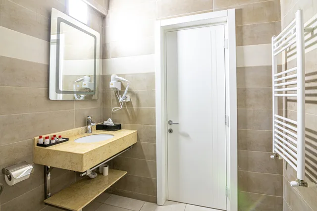 Studio, King Bed, Balcony, Miramare Residence 10/10