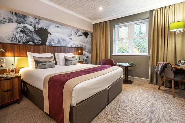غرفة قياسية بسرير كينج، Castle Green Hotel In Kendal, BW Premier Collection 1/3
