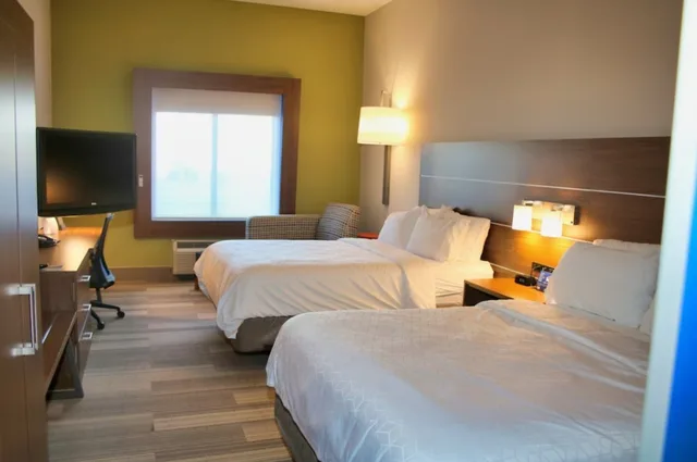 Standard, Double Bed, Holiday Inn Express Hotel And Suites Douglas 5/10