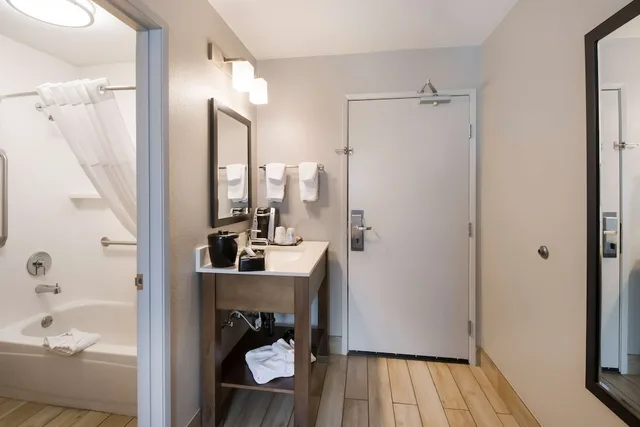 غرفة قياسية صغيرة بسرير كوين، Best Western Mcminnville Inn 4/5