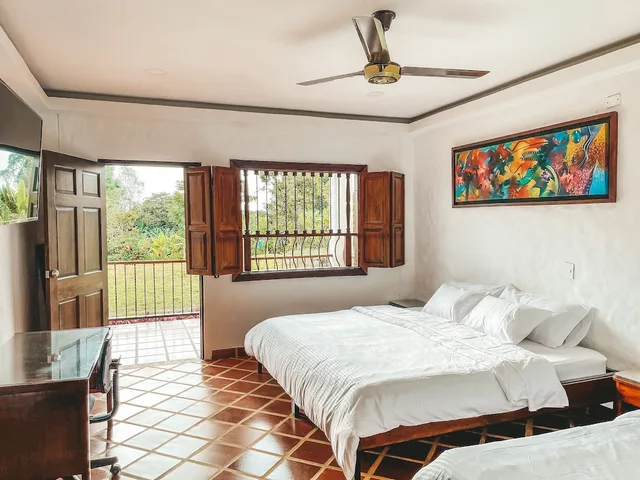 غرفة كلاسيكية بسرير كينج، Hotel Casona Montañesa Quindío 2/4