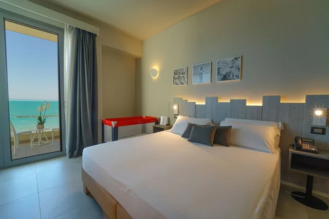 Executive, Triple, 1 Queen and 1 Single Bed, Sea View, Nautilus Family Hotel 1/10