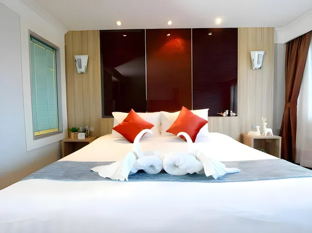 Deluxe, Double Bed, Coco Beach Hotel Jomtien Pattaya 3/3