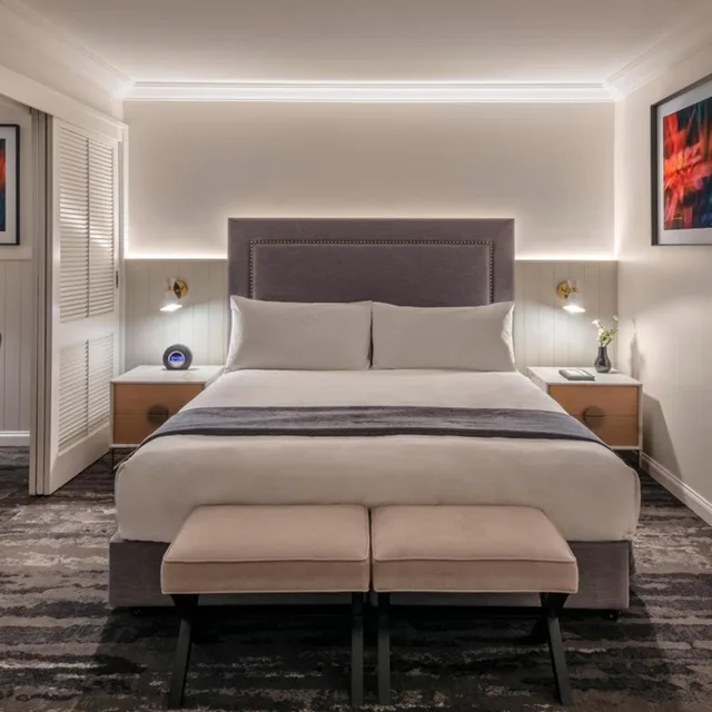 Queensland, Suite, King Bed, Intercontinental Sanctuary Cove 1/5