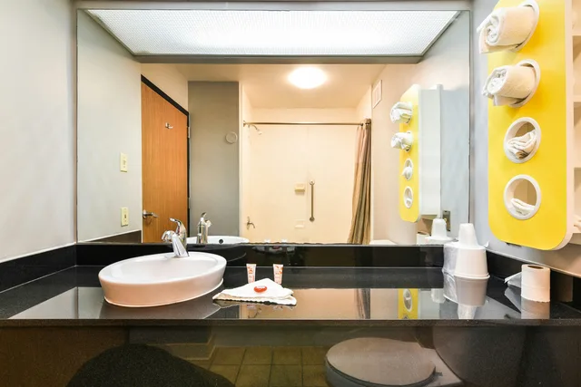 غرفة بريميوم بسرير كينج، OYO Townhouse Inn Jacksonville near Little Rock Air Force Base 6/6