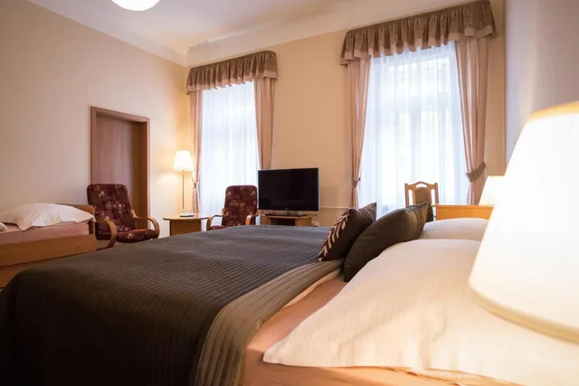 غرفة رباعية بسرير فردي، Hotel City Bell 5/7