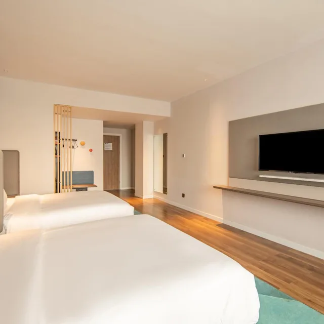 غرفة قياسية بسرير كينج وسرير كوين، Holiday Inn Express Shanghai Jiading New City 4/9