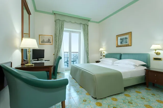 Standard, 2 Double Beds, Gulf View، Lloyd's Baia Hotel 1/1