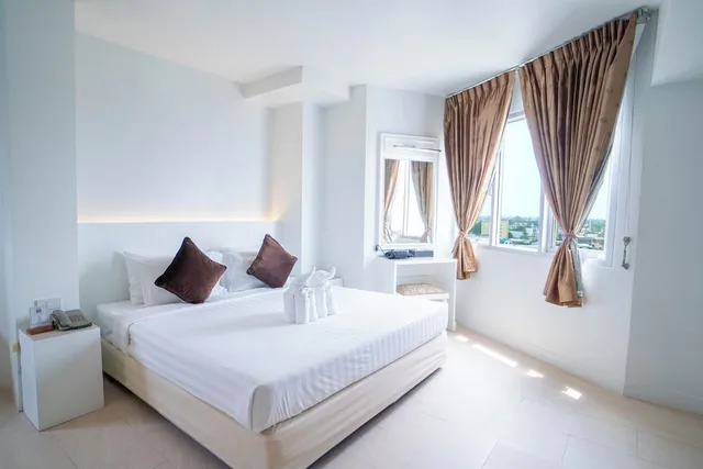 غرفة ديلوكس بسرير كينج، Thong Tarin Hotel 1/10