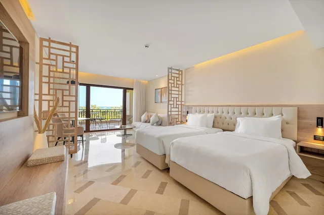 جناح سوبيريور بسرير كينج بإطلالة على البحر، Steigenberger ALDAU Beach Hotel 1/3