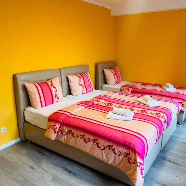 غرفة عائلية، Hotel Wilhelmsburger Hof 1/5
